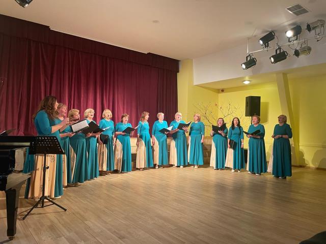 sieviešu koris "Pērles"